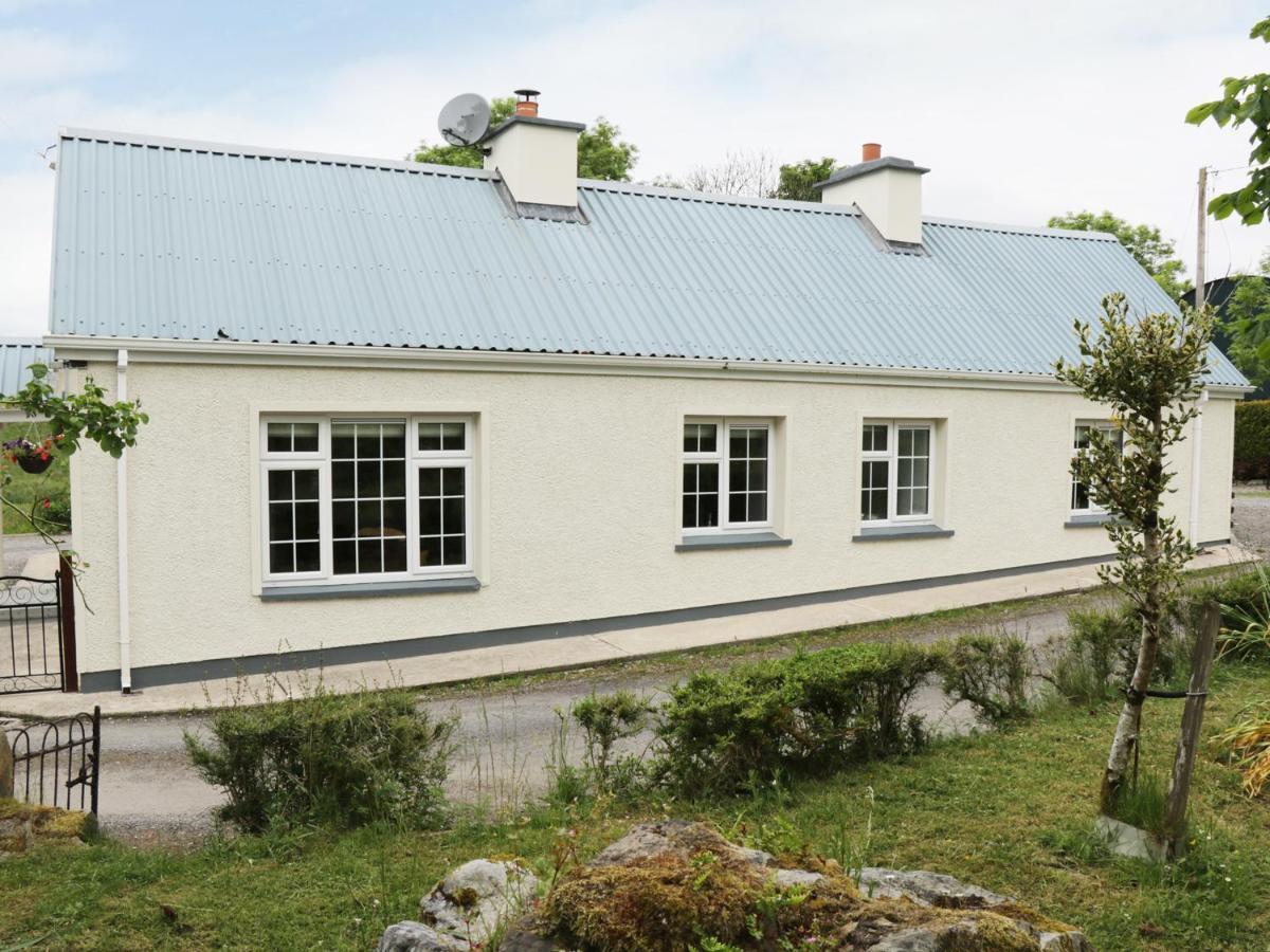 Hawthorn Hideaway Villa Manorhamilton Exterior photo