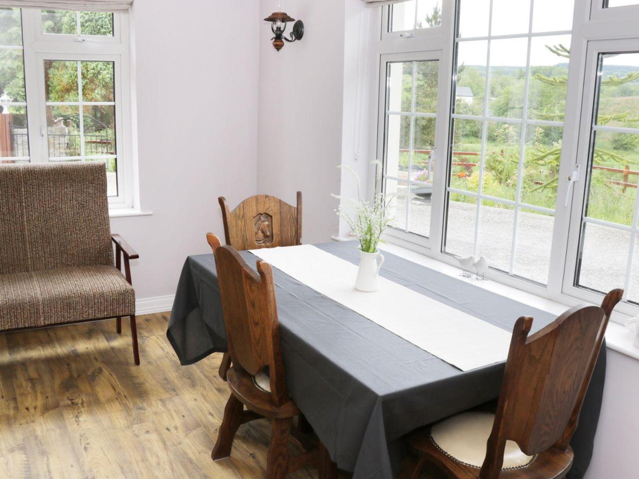 Hawthorn Hideaway Villa Manorhamilton Exterior photo