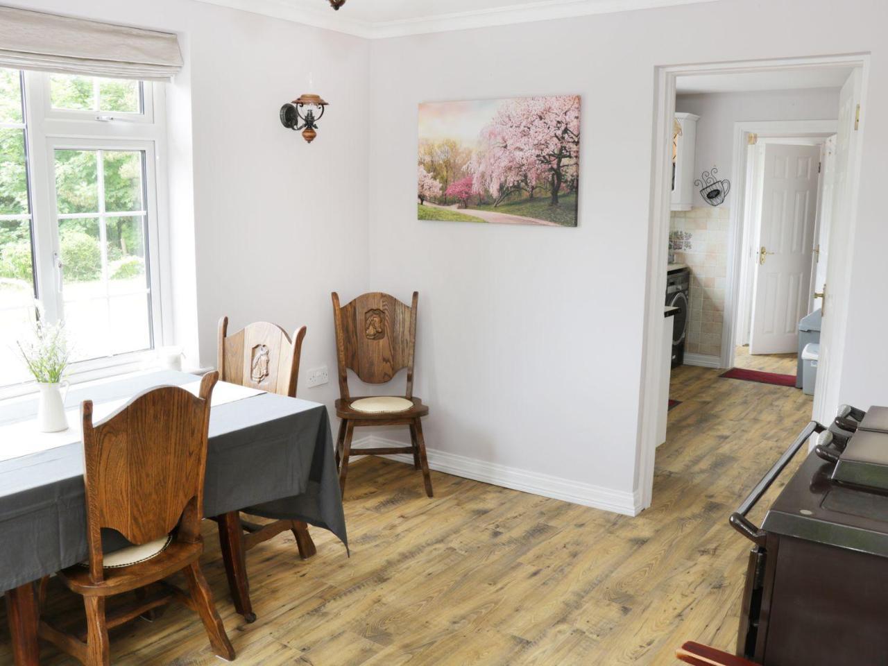 Hawthorn Hideaway Villa Manorhamilton Exterior photo