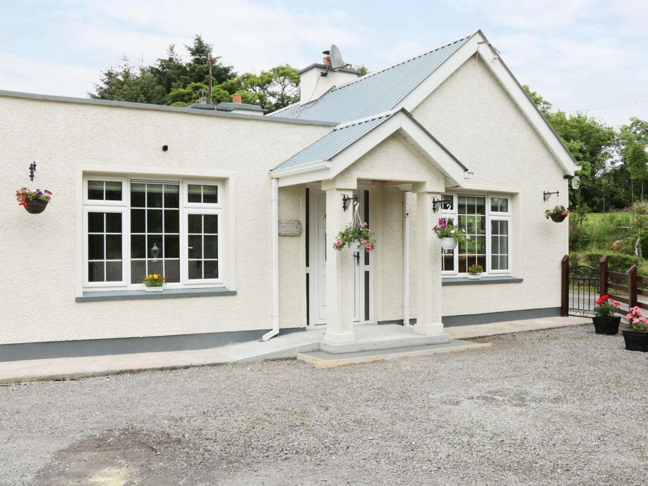 Hawthorn Hideaway Villa Manorhamilton Exterior photo